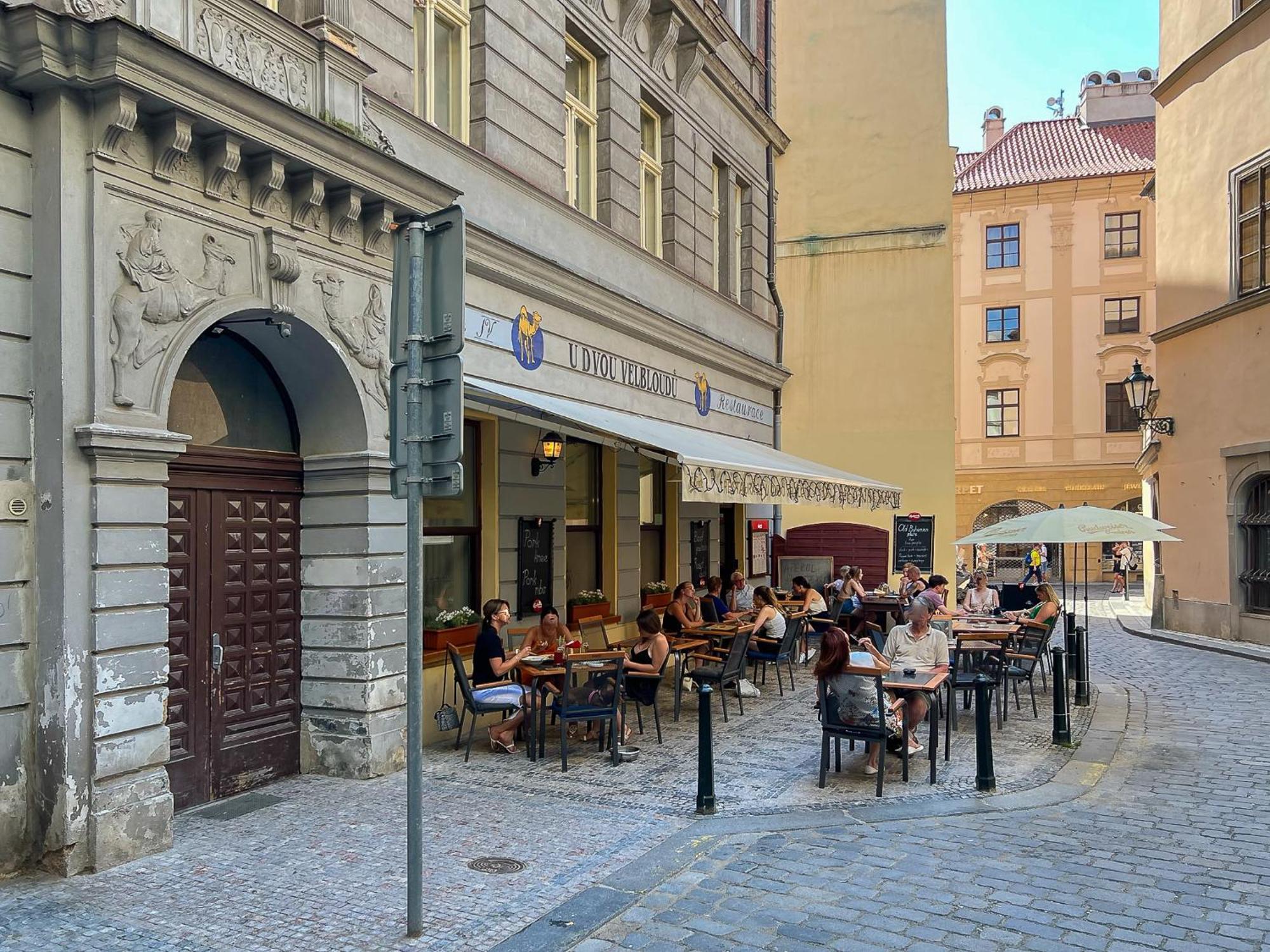 Stylish New In With A/c * Praha